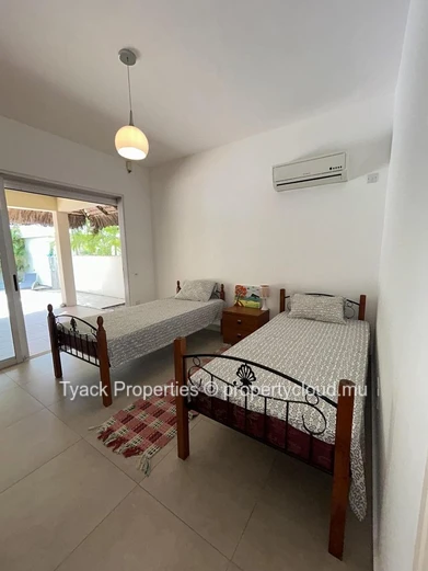 Villa RES de Charme à Vendre à Pointe aux Piments – 3 Chambres avec Piscine