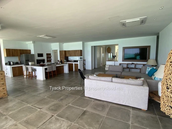 Penthouse de Prestige avec Vue Panoramique sur la Baie – Grand Baie