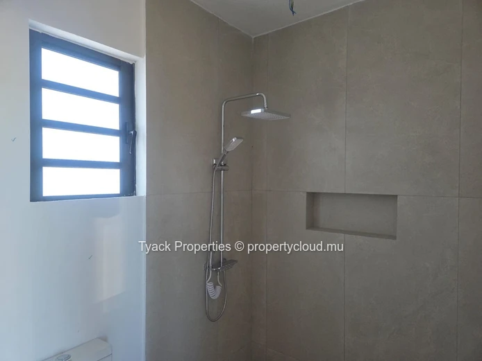 Newly Built 3-Bedroom Villa with Swimming Pool in Mont Mascal