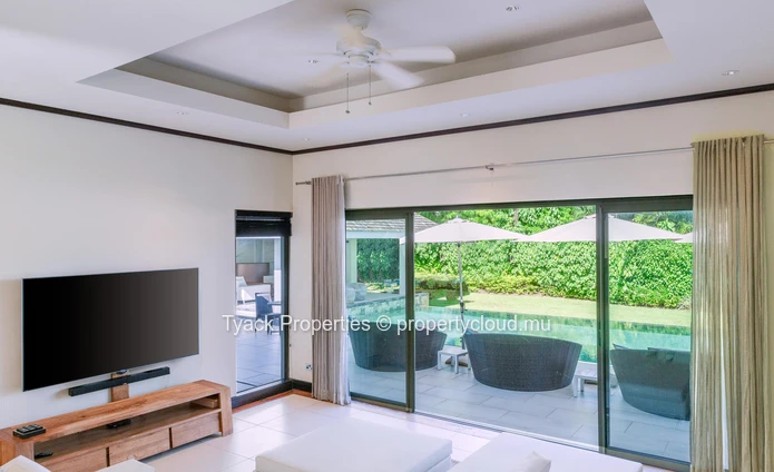 Villa LUNEA – Superbe Villa de 6 Chambres avec Accès Golf & Resort