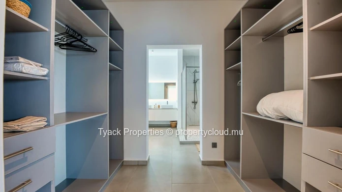 Appartement Neuf 3 Chambres Entièrement Meublé à Vendre à Pereybere