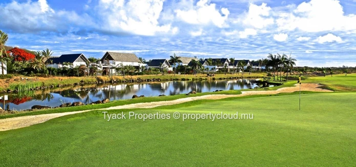 Penthouse de Luxe 3 Chambres avec Salle de Bain Privée – Mont Choisy, Île Maurice