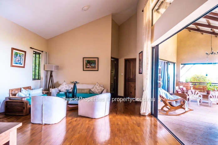Luxury Villa for Sale or Rent in Domaine de Belle Vue – Panoramic Northern Islands Views