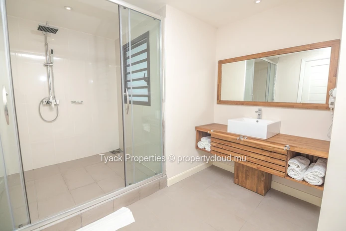 Appartement Spacieux 2 Chambres à Vendre à Trou aux Biches – MUR 12.4M