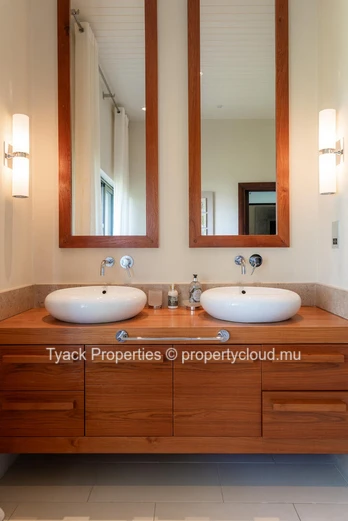 Villa LUNEA – Superbe Villa de 6 Chambres avec Accès Golf & Resort