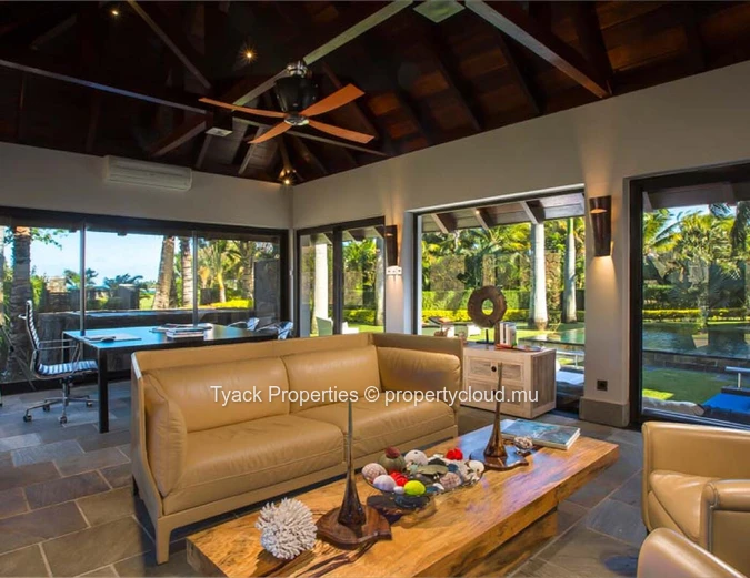 Villa Hideaway – Anahita