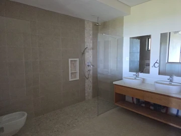 4 Bedroom Apartment
