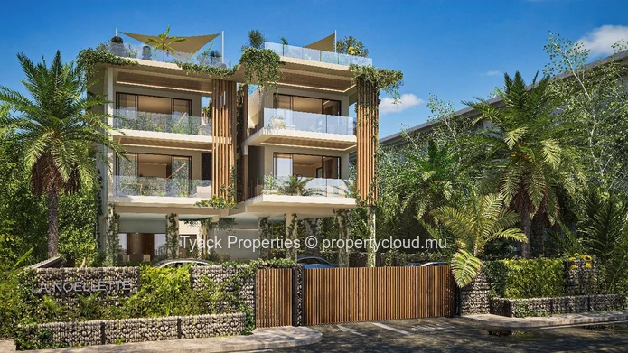 Appartement pieds dans l'eau à vendre à Grand Baie, 384m², 4 chambres, garage, piscine commune, vue mer, accès mer €.