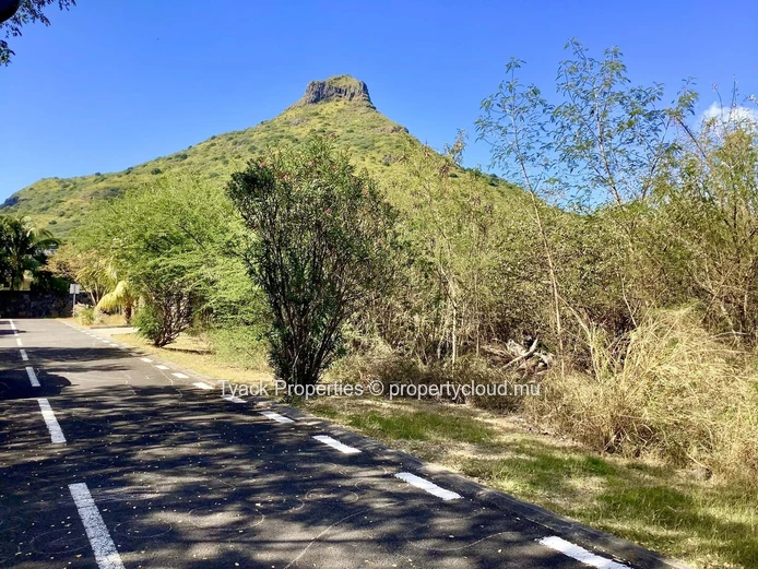 Residential Land for Sale in Mon Calme, Tamarin