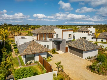 5 Bedroom Villa