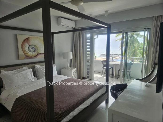 Penthouse en Bord de Mer avec Vue Imprenable – Pointe aux Biches