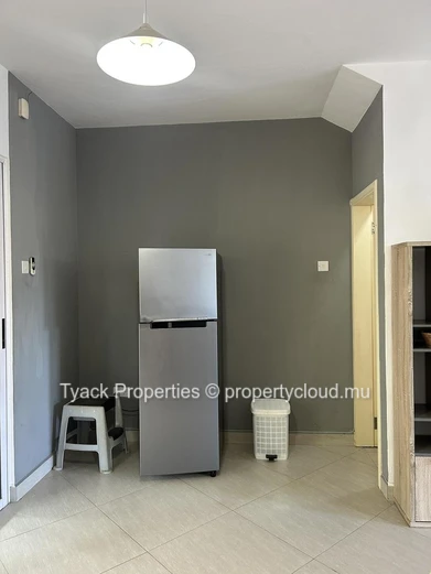 Duplex Moderne avec Jacuzzi à Vendre – 3 Chambres à Pointe aux Piments