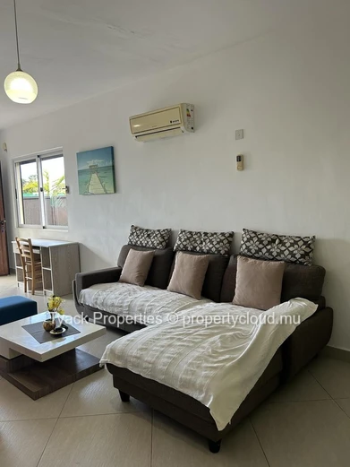 Duplex Moderne avec Jacuzzi à Vendre – 3 Chambres à Pointe aux Piments