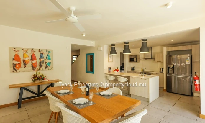 Villa RES à Vendre – Luxe et Nature Réunies, Rivière Noire