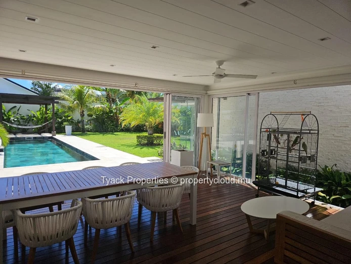 Rare 5-Bedroom Villa with Heated Pool & Spa – Grand Baie