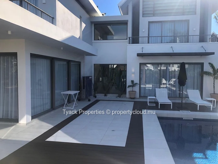 Villa IRS 4 Chambres à Vendre – Mont Choisy, Île Maurice