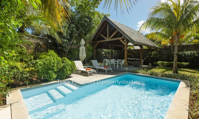 Villa RES à Vendre – Luxe et Nature Réunies, Rivière Noire