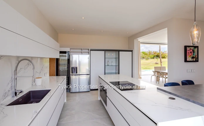 IRS Villa for Sale in Anahita Beau Champ – Exclusive Golf Retreat