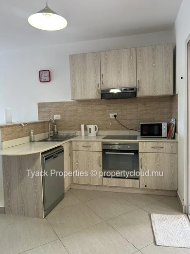 Duplex Moderne avec Jacuzzi à Vendre – 3 Chambres à Pointe aux Piments
