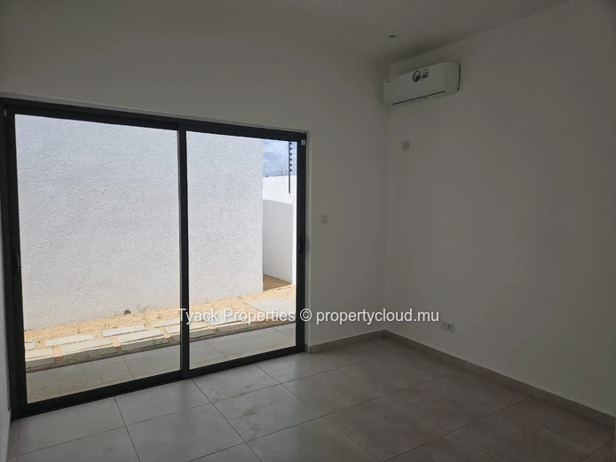 Villa spacieuse de 5 chambres à vendre à Grand Baie Sottise