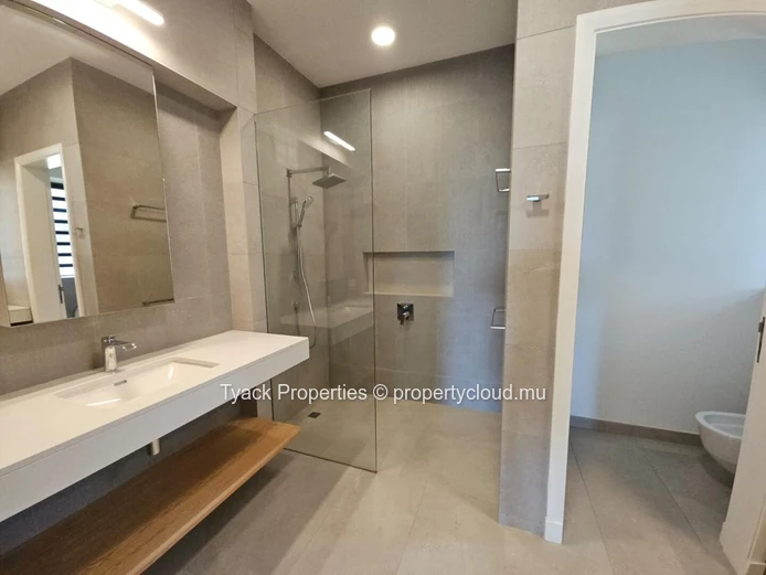 Appartement élégant de 3 chambres à vendre à Belle Vue Harel