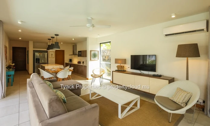 Villa RES à Vendre – Luxe et Nature Réunies, Rivière Noire