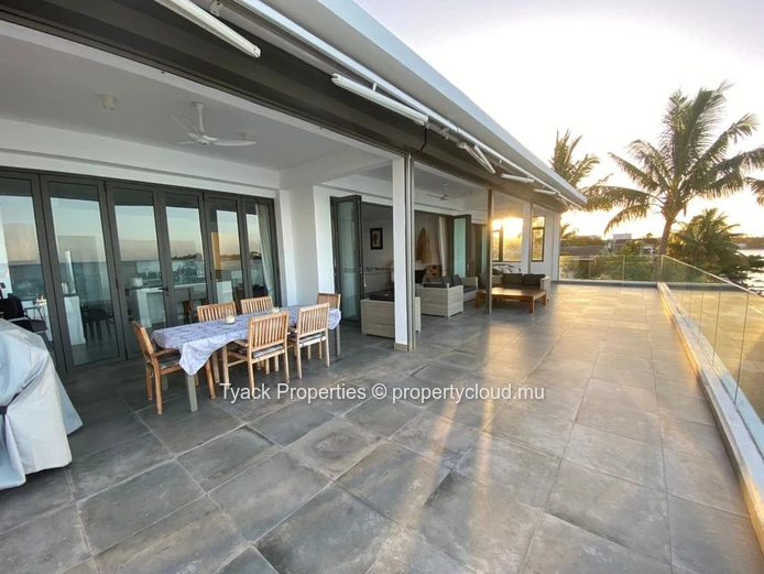 Penthouse de Prestige avec Vue Panoramique sur la Baie – Grand Baie