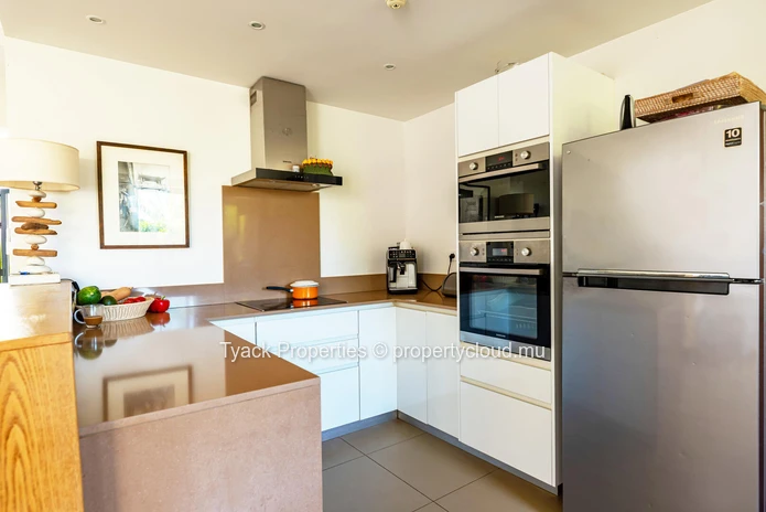 Furnished Townhouse with Sea View & Rooftop Terrace