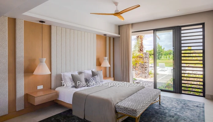 IRS Villa for Sale in Anahita Beau Champ – Exclusive Golf Retreat