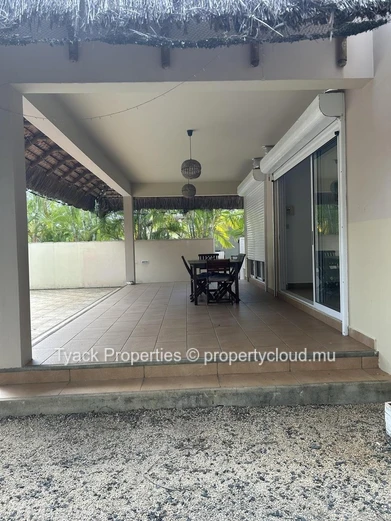 Villa RES de Charme à Vendre à Pointe aux Piments – 3 Chambres avec Piscine