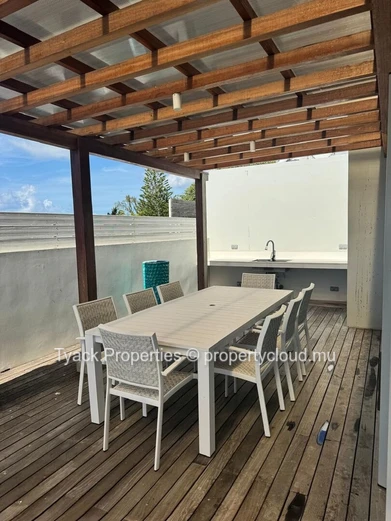 Penthouse en Front de Mer à Vendre à Pointe aux Piments