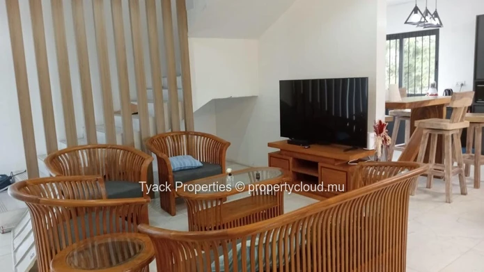 Spacious 4-Bedroom Furnished Villa with Pool for Sale in Calodyne