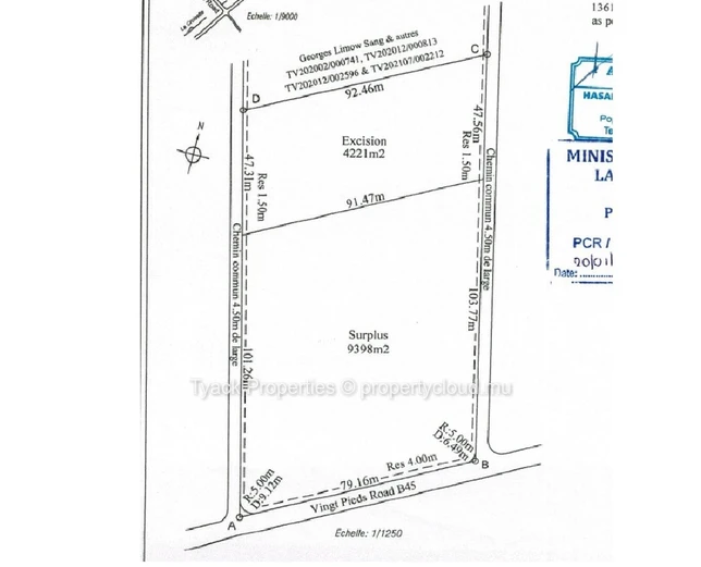 Terrain à Vendre Grand Baie – Route Principale Vingt Pieds