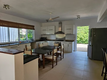 4 Bedroom Villa