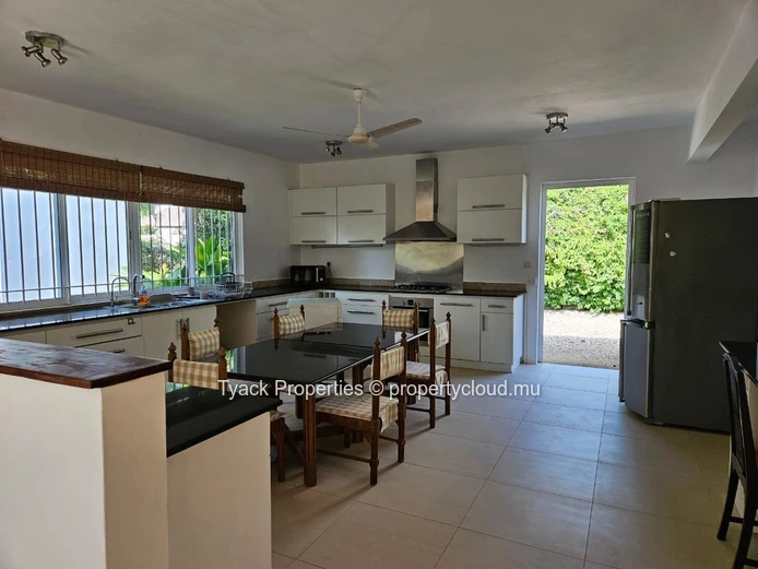 Exclusive 4-Bedroom Villa in Foret Daruty, Petit Raffray for Sale