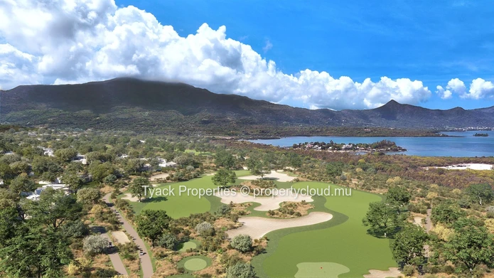 Villa de Luxe à Rivière Noire avec Vue sur le Golf et l'Océan – PDS