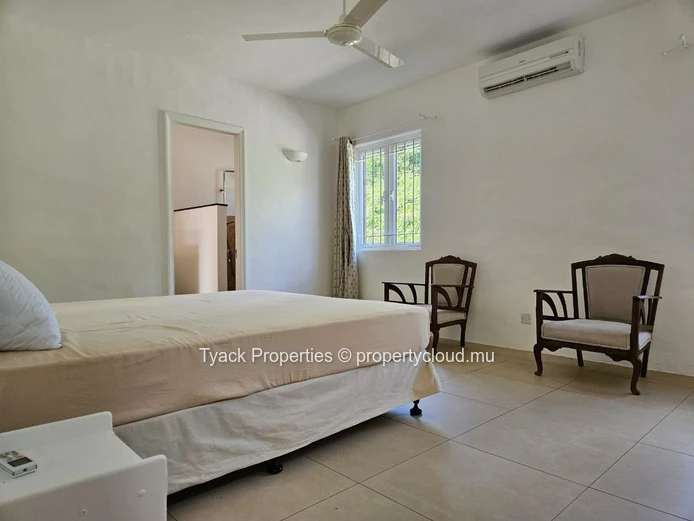 Exclusive 4-Bedroom Villa in Foret Daruty, Petit Raffray for Sale