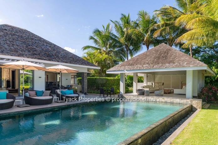 Villa LUNEA – Superbe Villa de 6 Chambres avec Accès Golf & Resort
