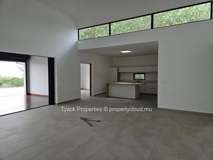 Penthouse in Belle Vue Harel – Luxurious 4-Bedroom Residence in Mauritius