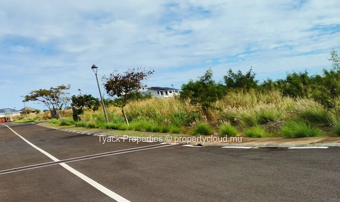 Quiet and Safe Living between City and Beach