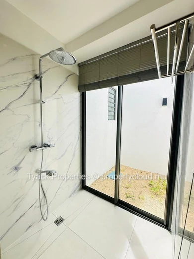 Contemporary 3-Bedroom Villa with Private Pool – Grand Baie
