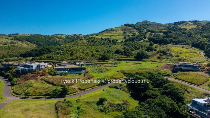 Terrain IRS à Vendre à Villa Valriche, Bel Ombre – Luxe & Prestige