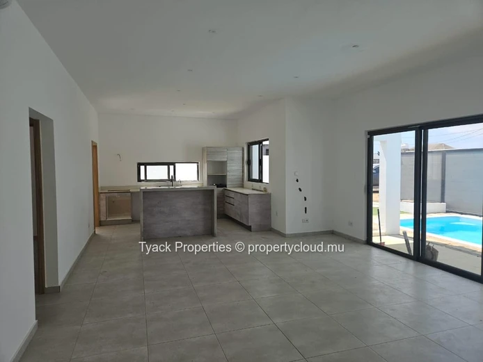 Villa spacieuse de 5 chambres à vendre à Grand Baie Sottise