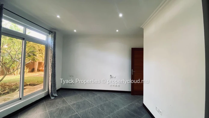 Elegant 3-Bedroom RES Villa  – Pointe aux Piments