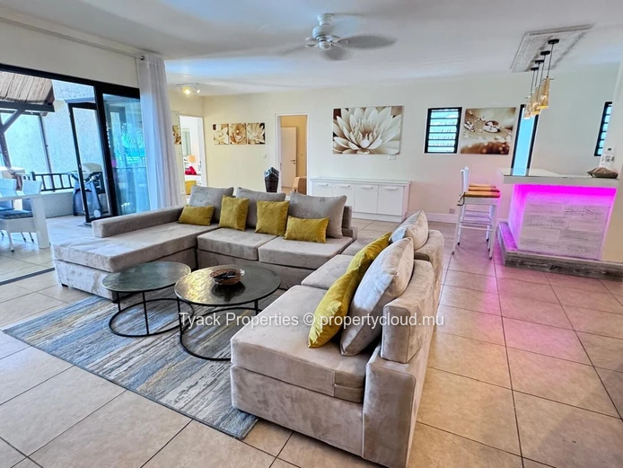 Penthouse en Bord de Mer à Vendre à Pointe aux Biches