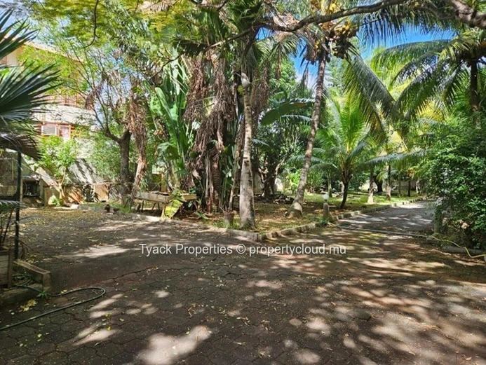 Villa en Bord de Mer à Vendre – Vue Panoramique et Élégance Côtière