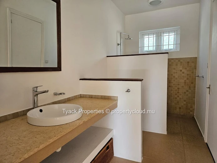 Exclusive 4-Bedroom Villa in Foret Daruty, Petit Raffray for Sale