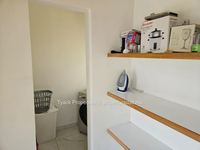 Villa 4 Chambres avec Piscine à Vendre – Pointe aux Biches, à 250m de la Mer