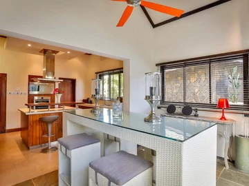 4 Bedroom Villa