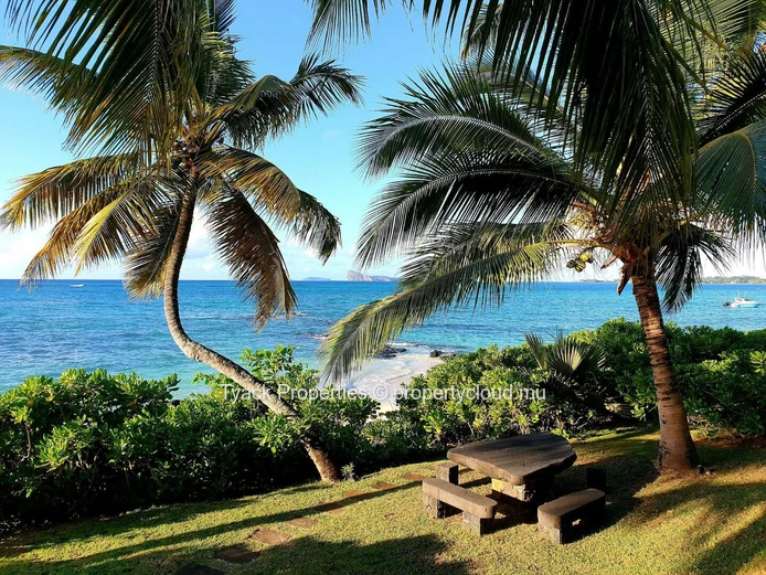 Villa d exception en front de mer à louer avec piscine privée à Pointe aux Canonniers
